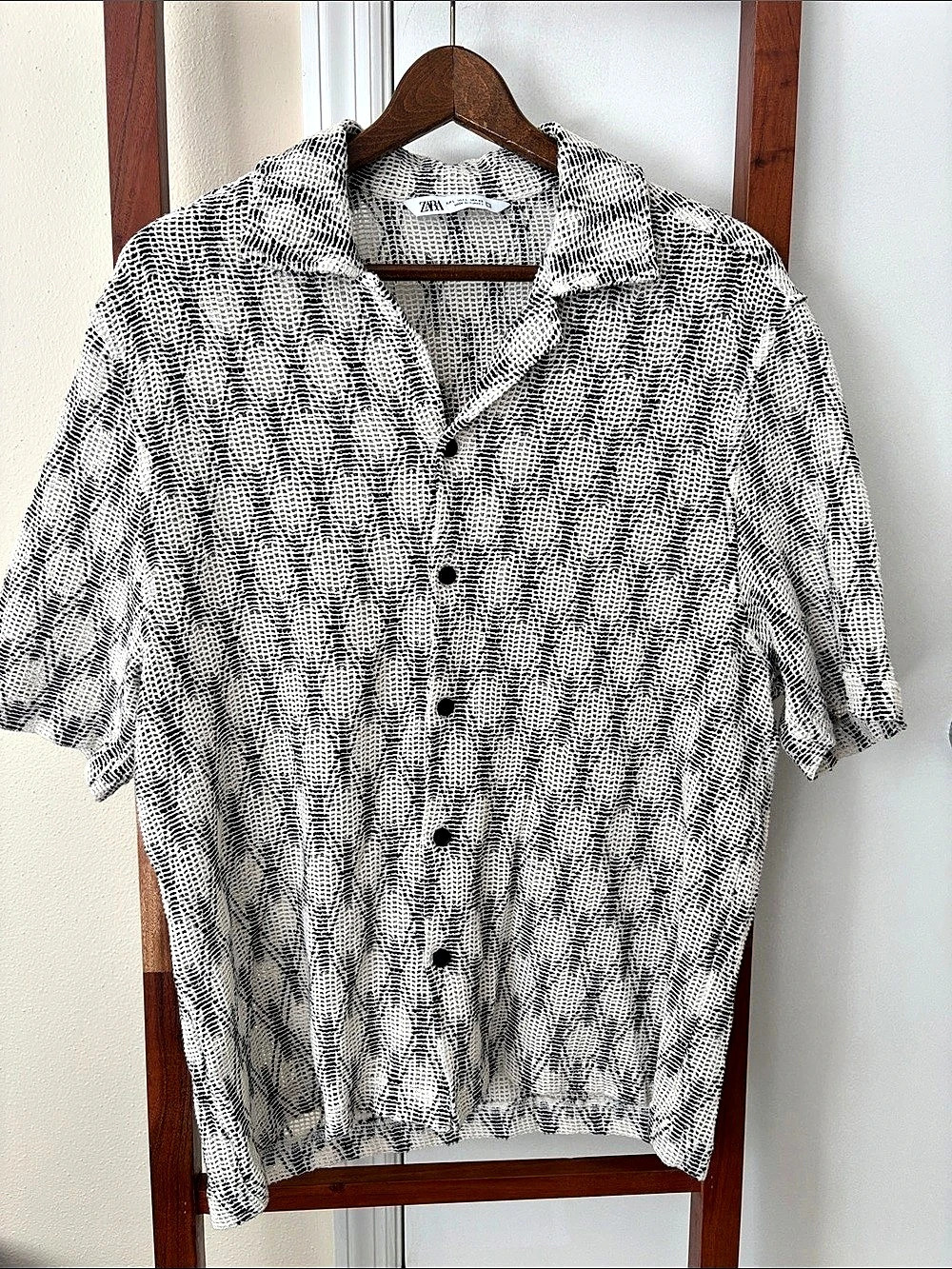 Zara Men's Geometric Short Sleeve Mesh Shirt Size Large